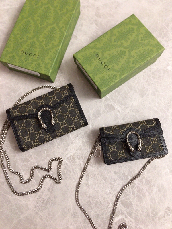 グッチ財布 レプリカ着用イメージ